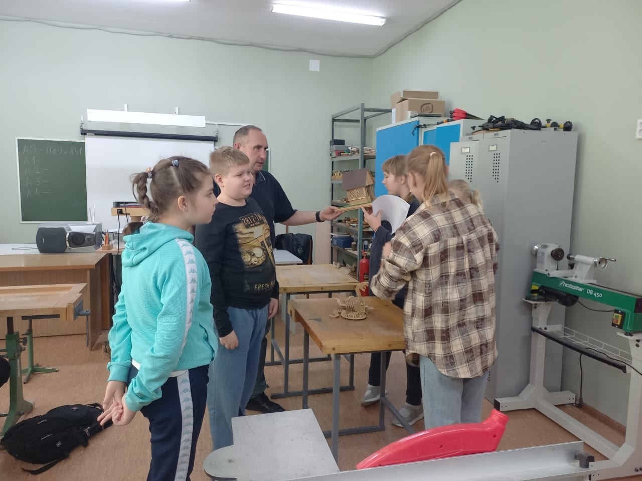 Столярная мастерская.